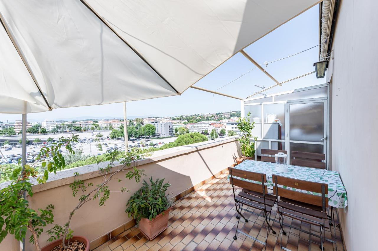 Central Station Terrace Apartment Near The Sea Pescara Exterior photo